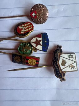 Odznaky cena spolu 5€ - 3