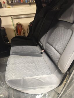 Peugeot 407 SW sedačky - 3