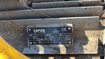 Motory /Lenze - 3