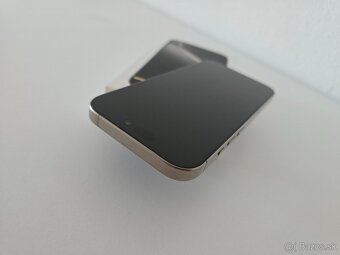Apple iPhone 16 Pro - 3