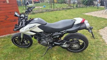 Ducati Hypermotard 796 - 3