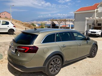 Opel Insignia Country Tourer sk auto - 3