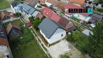 TEPLIČKA NAD VÁHOM - RODINNÝ DOM PRIPRAVENÝ NA REKONŠTRUKCI - 3