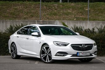 Opel Insignia 2.0 Turbo Innovation 4x4 AT8 - 3