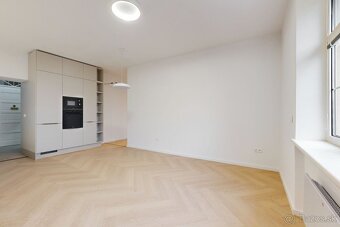 EXKLUZÍVNE 2-izb zrekonštruovaný byt STARÉ MESTO - 3