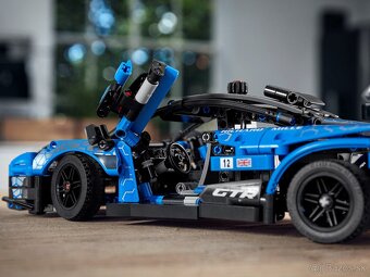 Predám LEGO Technic 42123 McLaren Senna GTR™ - 3