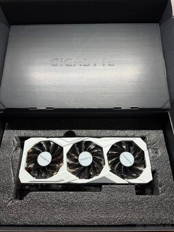 Gigabyte GeForce RTX 2070 Super Gaming OC 3X White 8G - 3