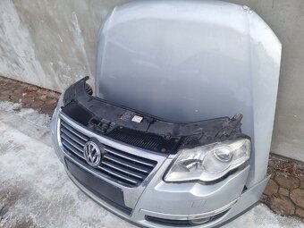 Passat B6 Predok Predný nárazník svetlá kapota - 3