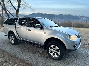 Mitsubishi L200 2.5 D-iD 131KW 4x4 superselect - 3
