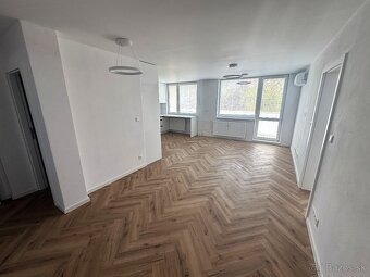 KOŠICE - KRÁSNY 4IZBOVY BYT - KOMPLETNÁ REKONŠTRUKCIA,LOGGIA - 3