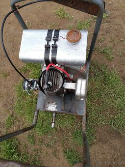 Benzinove cerpadlo motor - 3