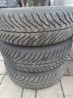 Predám pneumatiky na diskoch 175/70 R14 - 3
