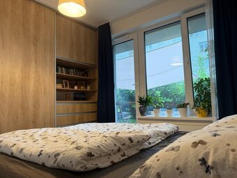 Moderný 2-izbový s predzáhradkou a park miestom - 3