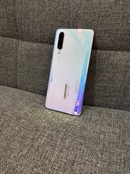 Huawei P30 (plne funkčný) pekný stav - 3