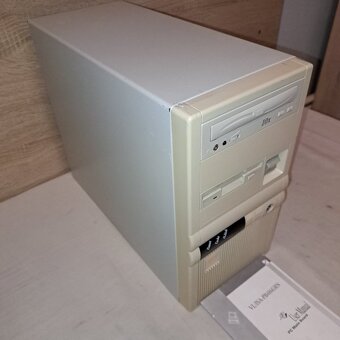 stary pocitac AMD 486DX4 100mhz - 3