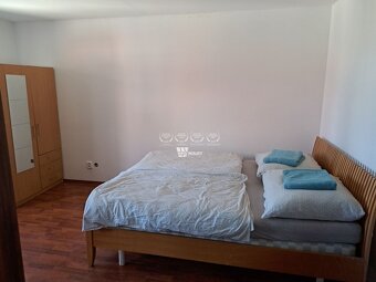 Veľký 2 izbový 85m2 byt na prenájom, centrum, AS vedľa - 3