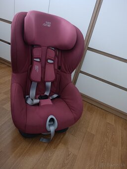 Autosedačka Britax Romer King II Black fire red - 3