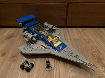 Lego Icons - Classic Space 10497 na predaj - 3