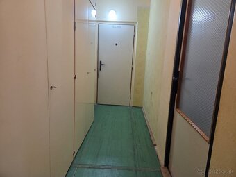 3 – IZBOVÝ BYT V ŽIARI NAD HRONOM NA ULICI SNP - 3