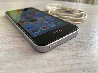 iPhone SE - 3