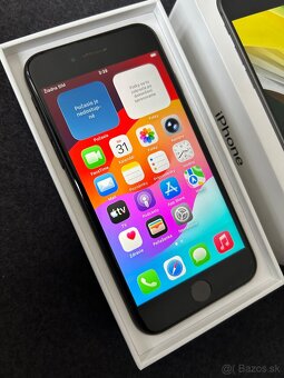 iPhone SE 2020 64GB black - 100% batéria - 3
