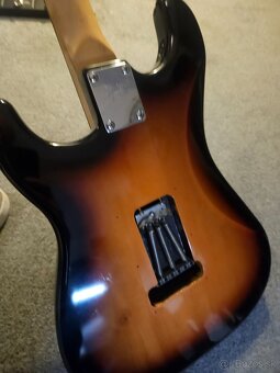Squier stratocaster - 3