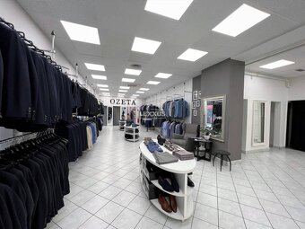 | rožný obchodný priestor, veľké výklady na frekventovanú ul - 3