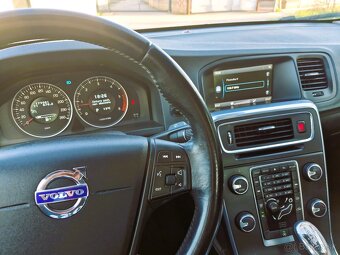 Volvo S60 2,0 D3 6kwalt automat 100kw r.v. 2013/2014 sedan - 3