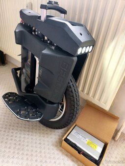 Elektricka Jednokolka Begode Master výkon 3,5 kW, bat.2400Wh - 3