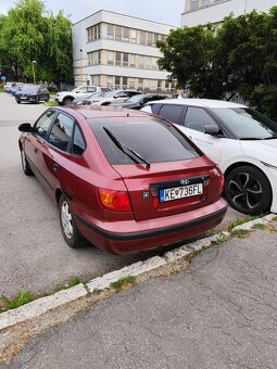 Hyundai Elantra 1.6i - 3