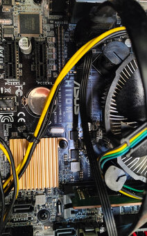 Asus H110M-R + Intel Core i5-7500 - 3