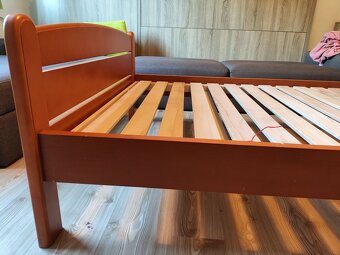 Kvalitná posteľ s jelšoveho masívu - 3