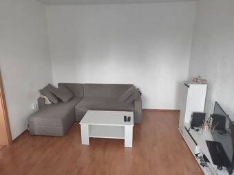 Na prenájom 2-izbový - 3