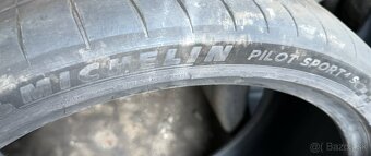 285/30 R21 Michelin Pilot Sport 4S - 3