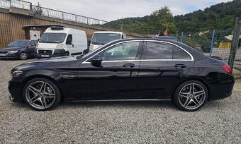 Mercedes-Benz C63 AMG A/T - 3