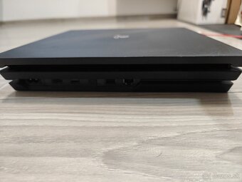 Playstation 4 Pro 1TB - 3