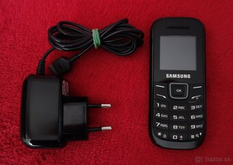 Samsung E1200 - 3