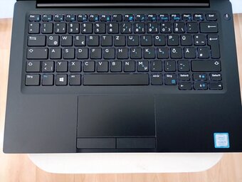 Dell Latitude 7390, Intel core i5 ,16gb ram,dotykový displej - 3