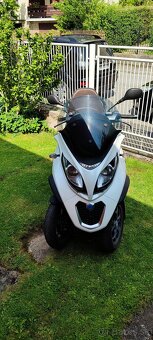 PIAGGIO MP3 300ie r.v.2014 - 3