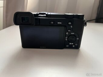 Sony a6100 - 3