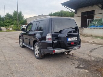Mitsubishi Pajero - 3