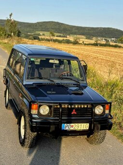 Mitsubishi pajero 2.5 - 3
