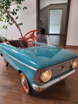 Šlapacie autíčko moskvič - 3