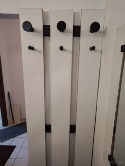 Vešiaková stena - 3