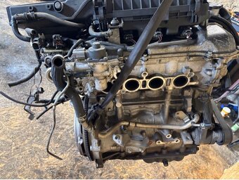 MOTOR KOMPLET MAZDA 2 ZJ 07- - 3
