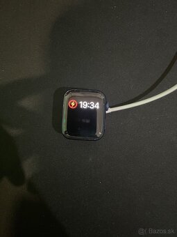 Apple Watch Series 6 40mm – modré - 3