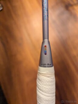 Predám bedmintonovú raketu Yonex - 3