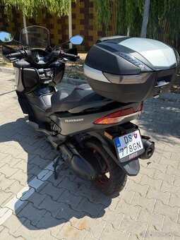Suzuki Burgman 400 - 3
