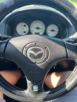 Mazda 323f GT - 3