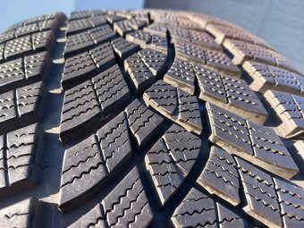 235/45 r19 zimne pneumatiky - 3